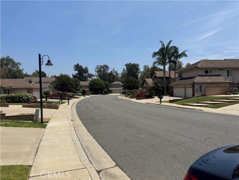 777  Oak Knoll   Street, Brea, CA