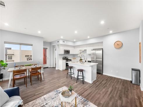 400 W Central 307 Avenue, Brea, CA