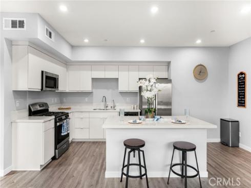 400 W Central  307  Avenue, Brea, CA