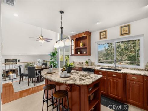 915 S Kings Canyon Road, Brea, CA