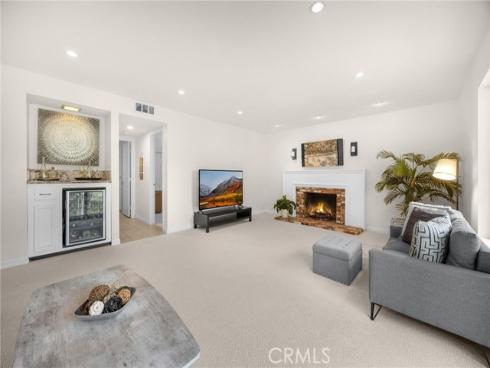 915 S Kings Canyon Road, Brea, CA