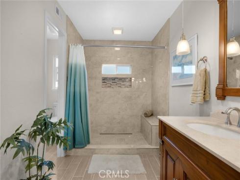 915 S Kings Canyon Road, Brea, CA