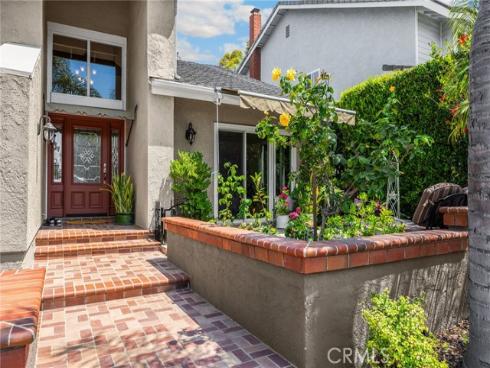 915 S Kings Canyon   Road, Brea, CA