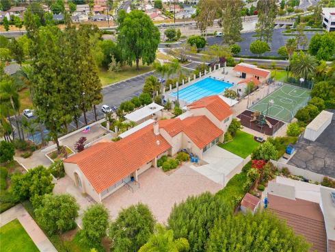 485  Castlegate  , Brea, CA