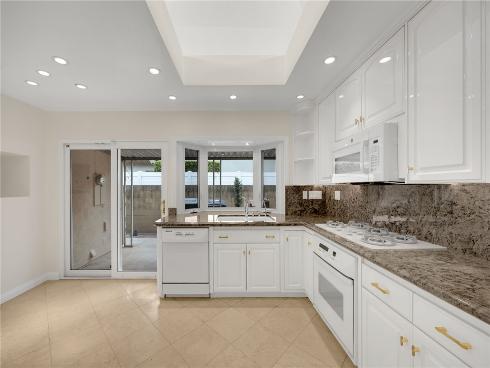 485  Castlegate  , Brea, CA