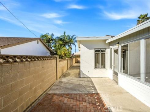 900 De Jur , Brea, CA