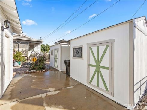 127 S Redwood Avenue, Brea, CA