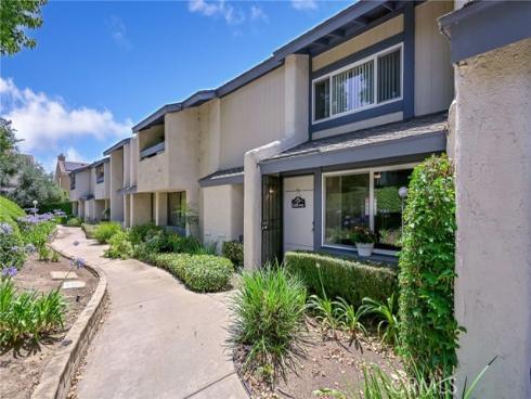 1585 Honeywood Court