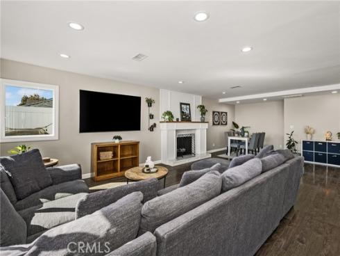 688  Buttonwood  , Brea, CA