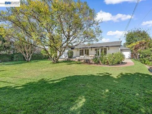 1215  Wardman Dr  , Brea, CA