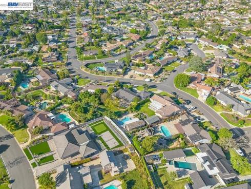 1215  Wardman Dr  , Brea, CA