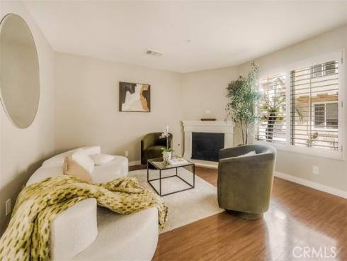 201 Laurel Ave 14