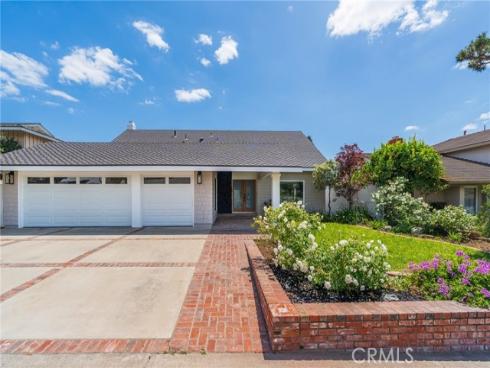 938 Oakcrest