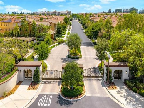 3336 Adelante , Brea, CA