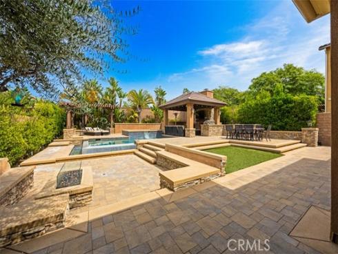 2709  Alamitos   Road, Brea, CA