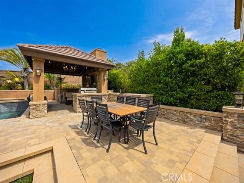 2709  Alamitos   Road, Brea, CA