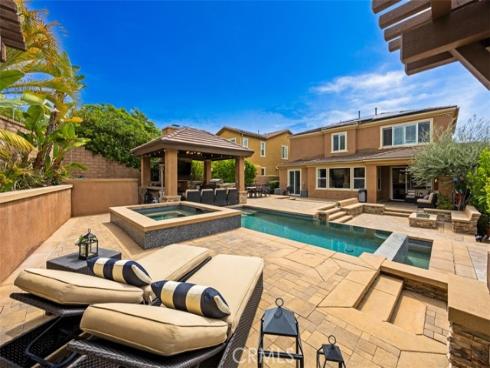2709  Alamitos   Road, Brea, CA
