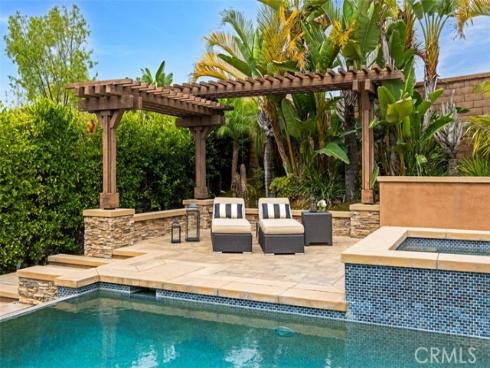 2709  Alamitos   Road, Brea, CA