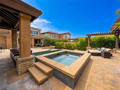 2709  Alamitos   Road, Brea, CA
