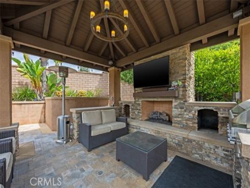 2709  Alamitos   Road, Brea, CA