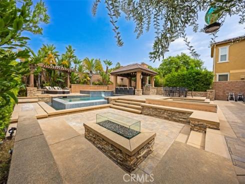 2709  Alamitos   Road, Brea, CA