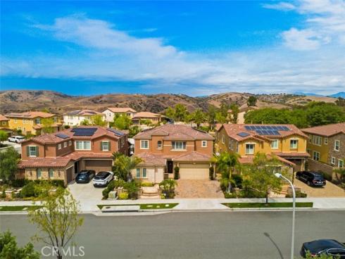 2709  Alamitos   Road, Brea, CA