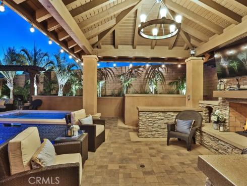2709  Alamitos   Road, Brea, CA