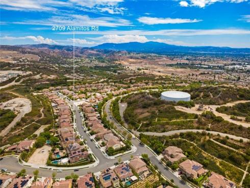 2709  Alamitos   Road, Brea, CA
