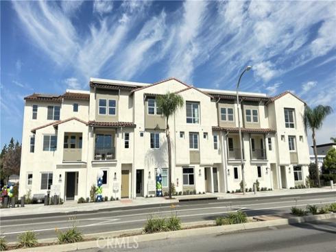 685 S. Brea Boulevard 104