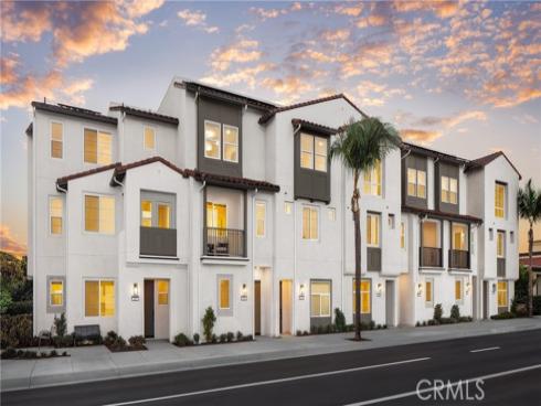 685 S. Brea Boulevard 304