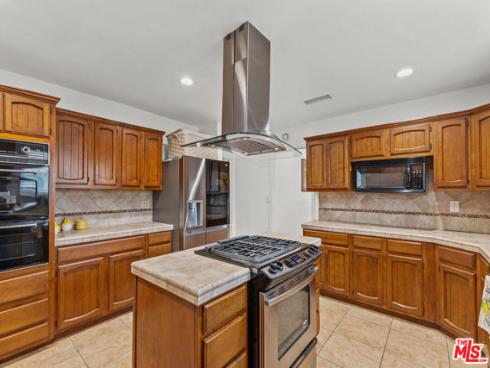 5871 Fullerton Avenue, Buena Park, CA