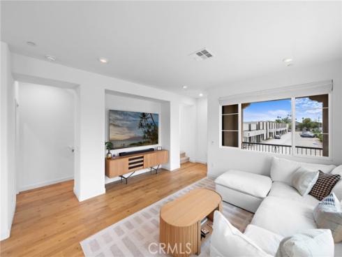 7001 Monarch Avenue, Buena Park, CA