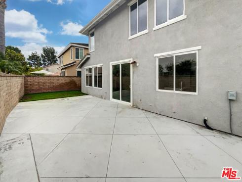 125 Lakeside Drive, Buena Park, CA