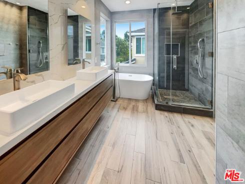 125 Lakeside Drive, Buena Park, CA