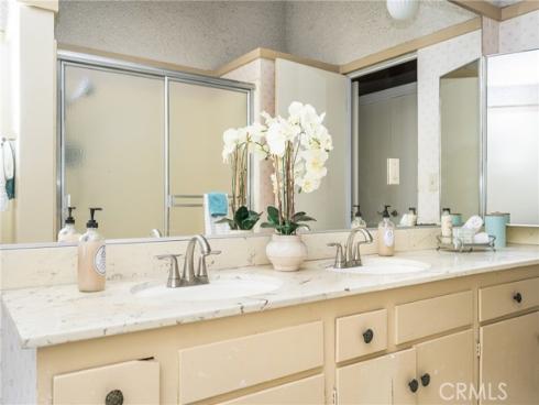 5642 Burlingame Avenue , Buena Park, CA