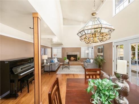 5642 Burlingame Avenue , Buena Park, CA