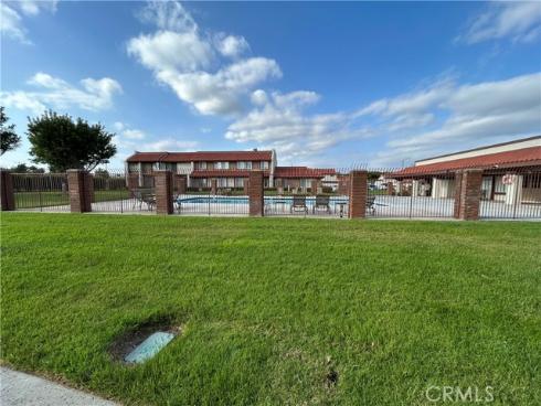 4724 Madrid , Buena Park, CA