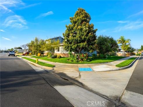 8880 Jefferson Drive, Buena Park, CA