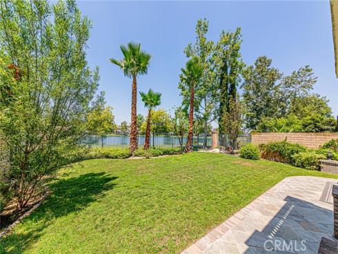 106 Lakeside Drive, Buena Park, CA