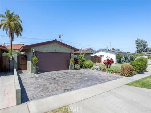 5837  Los Arcos   Way, Buena Park, CA