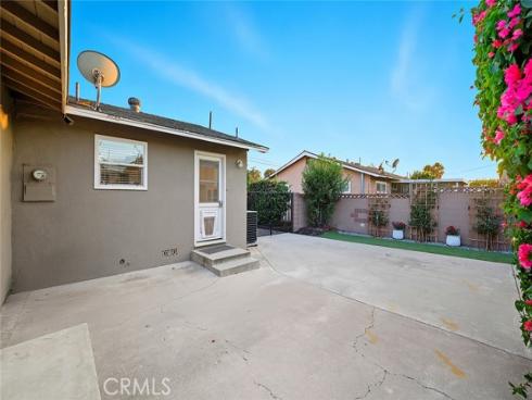 7575  El Escorial  , Buena Park, CA