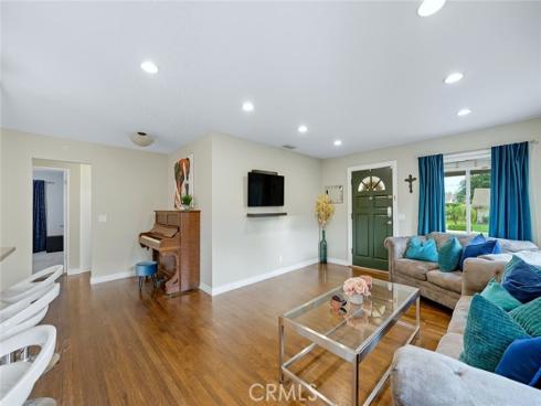 7575  El Escorial  , Buena Park, CA