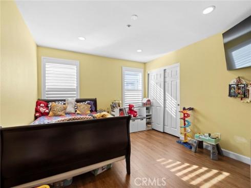 86  Lakeside   Drive, Buena Park, CA