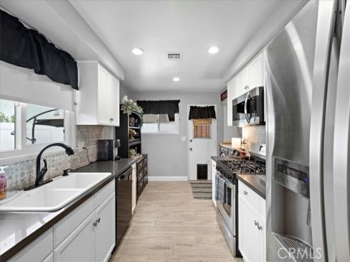 6932  San Joaquin  , Buena Park, CA