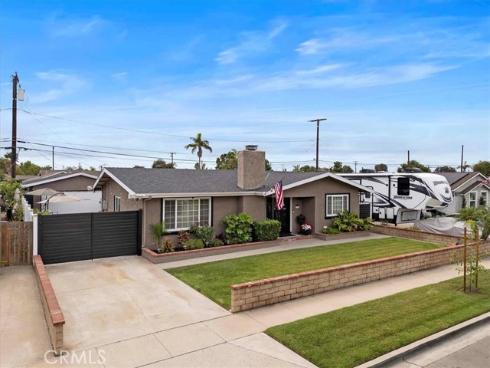 6932  San Joaquin  , Buena Park, CA