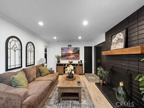 6932  San Joaquin  , Buena Park, CA