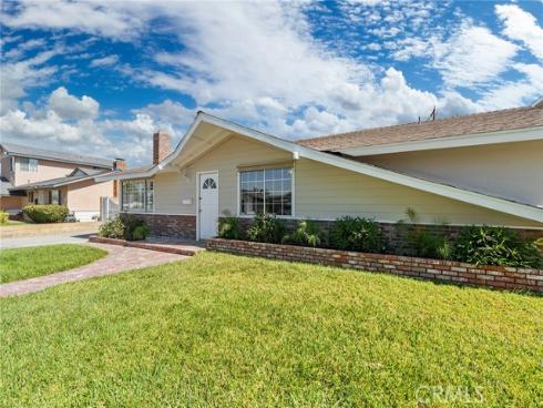 6613  San Haroldo  , Buena Park, CA