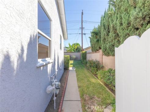 7500  El Chino   Circle, Buena Park, CA