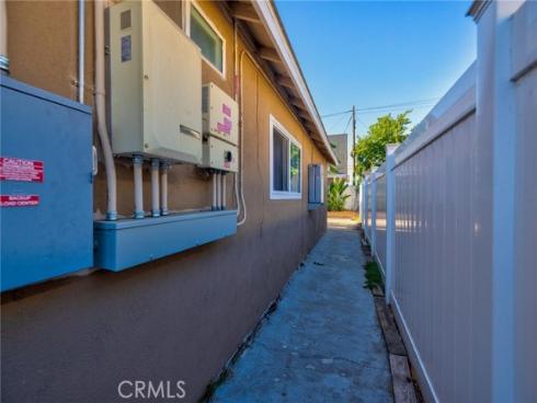 6601  Naomi  , Buena Park, CA