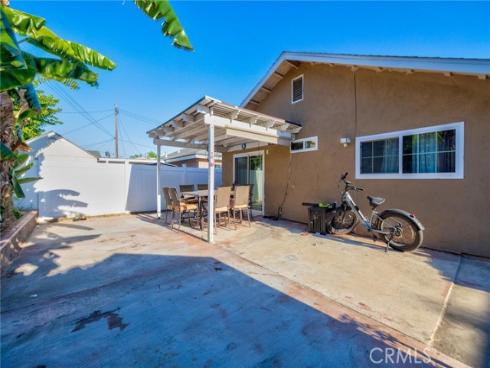 6601  Naomi  , Buena Park, CA